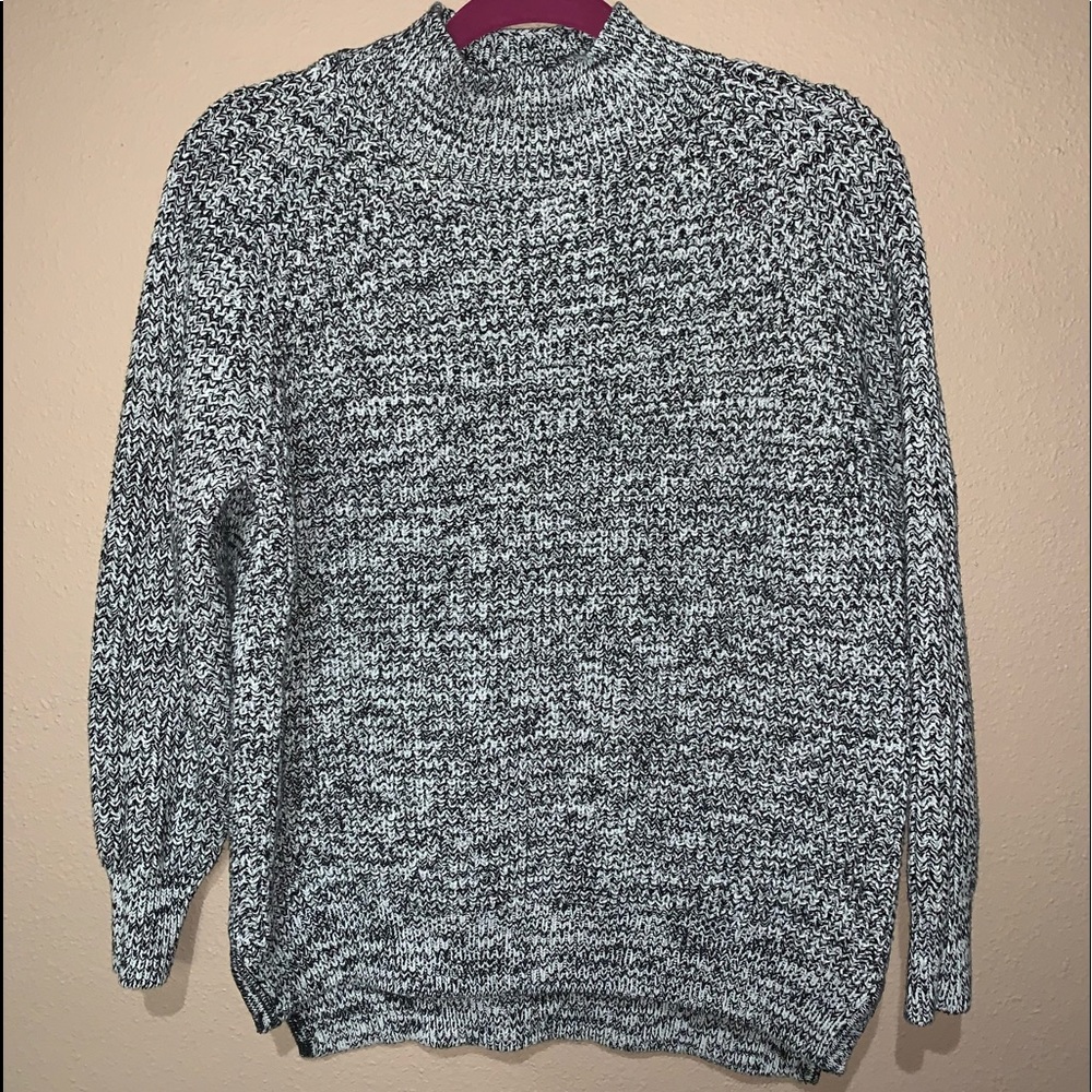 Black & White BDG Urban Outfitters sweater!!